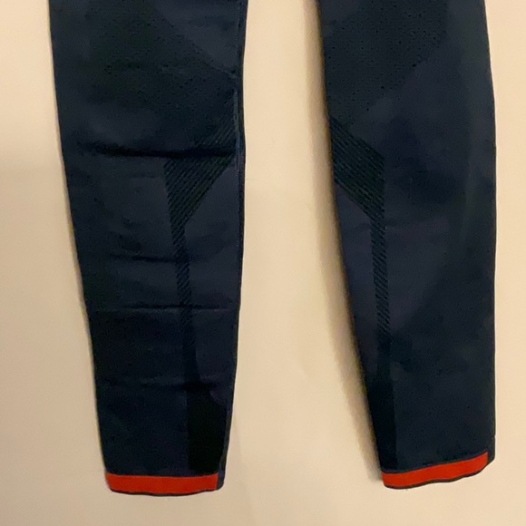 LNDR Spectrum HR 7/8 Leggings, Size XS/S Color Teal/ Navy blue - Picture 5 of 8